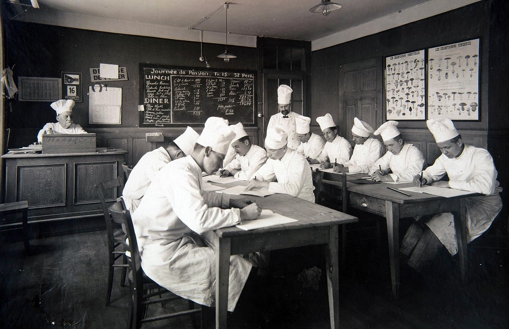 ehl-history-deuxieme-guerre-fermeture-ehl