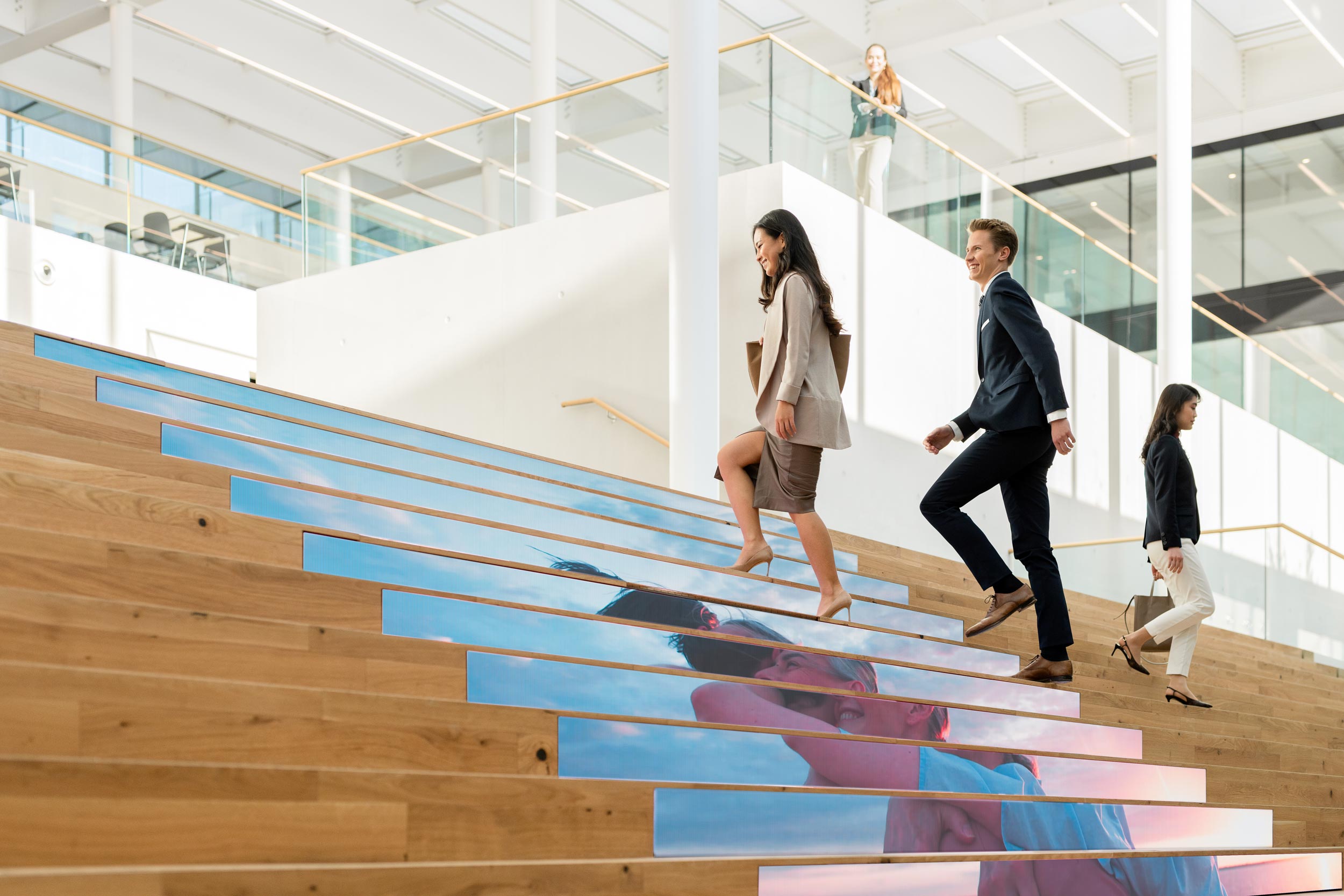 ehl-students-goingup