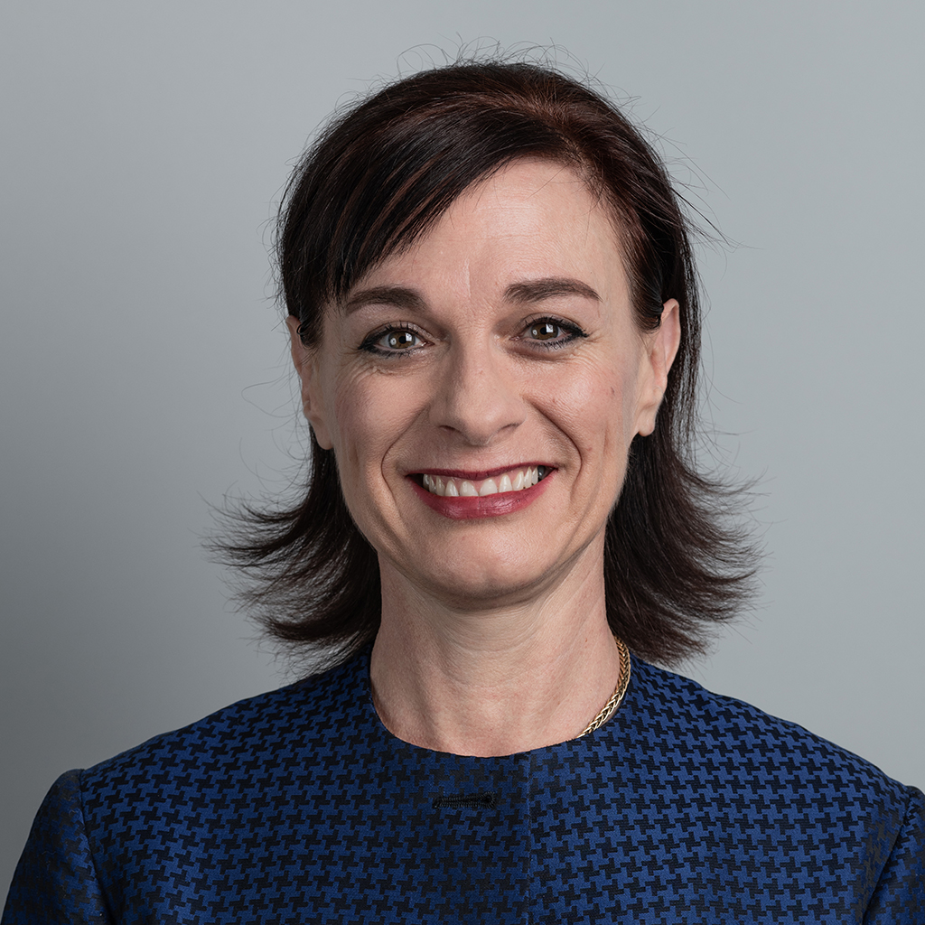 Mrs Sophie L'Hostis